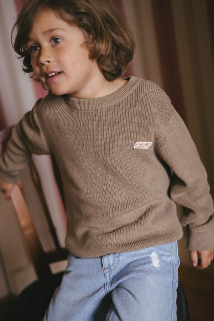 Levv Sweater